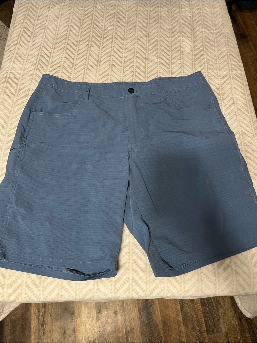 Kuhl Shorts Men's Size 38 Riptide Hybrid Performance Stretch Vented Outdoor Blue